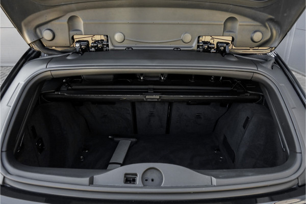 BMW 3 Serie Touring 320i Edition M Sport Shadow Pano Navi Pro Camera 19"