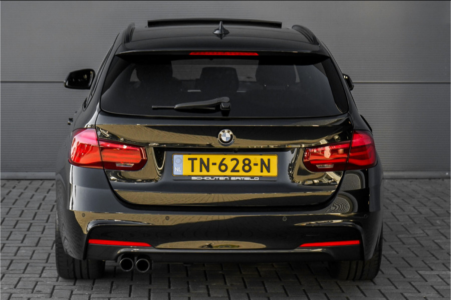 BMW 3 Serie Touring 320i Edition M Sport Shadow Pano Navi Pro Camera 19"