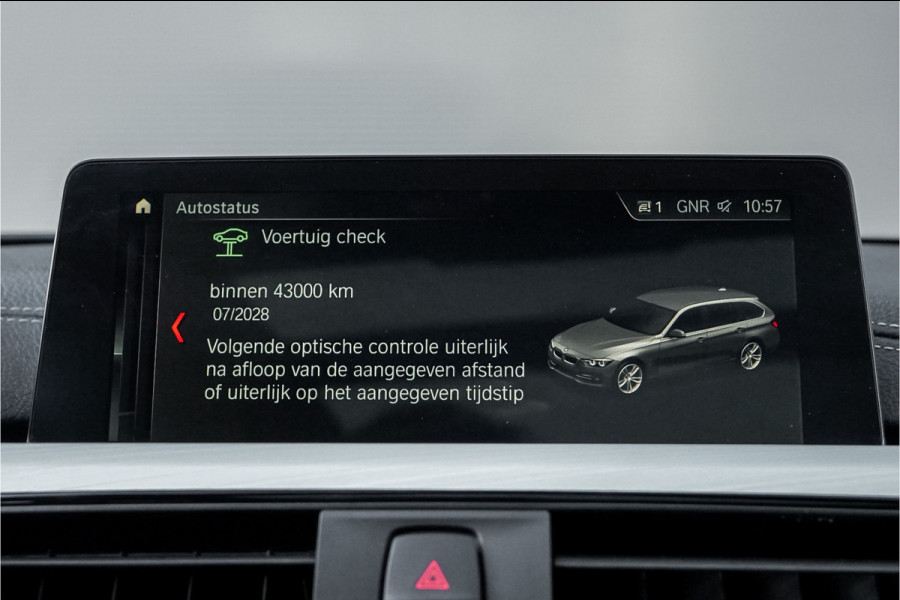 BMW 3 Serie Touring 320i Edition M Sport Shadow Pano Navi Pro Camera 19"
