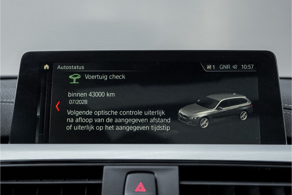 BMW 3 Serie Touring 320i Edition M Sport Shadow Pano Navi Pro Camera 19"