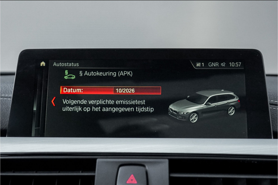 BMW 3 Serie Touring 320i Edition M Sport Shadow Pano Navi Pro Camera 19"
