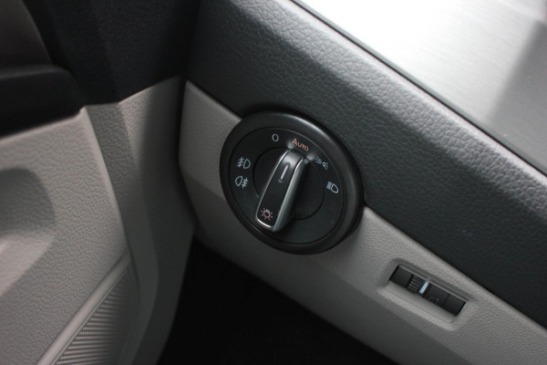Volkswagen Transporter 2.0 TDI L2H1 DC 150PK JB- EDTION / LEDEREN BEKLEDING / TREKHAAK / APPLE CARPLAY / AIRCO / NAVIGATIE / FULL