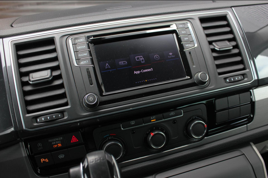 Volkswagen Transporter 2.0 TDI L2H1 DC 150PK JB- EDTION / LEDEREN BEKLEDING / TREKHAAK / APPLE CARPLAY / AIRCO / NAVIGATIE / FULL