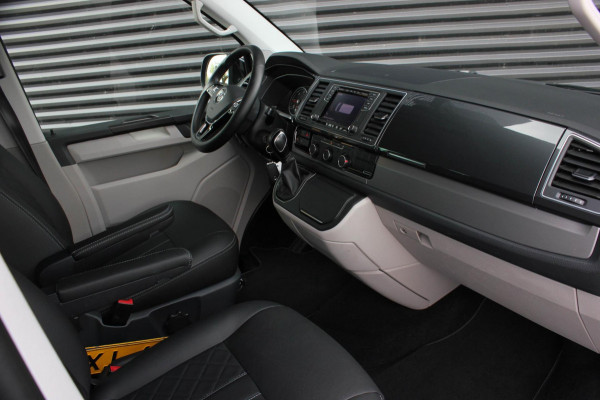 Volkswagen Transporter 2.0 TDI L2H1 DC 150PK JB- EDTION / LEDEREN BEKLEDING / TREKHAAK / APPLE CARPLAY / AIRCO / NAVIGATIE / FULL