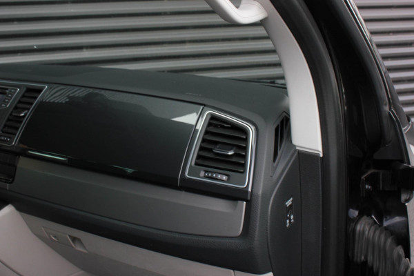 Volkswagen Transporter 2.0 TDI L2H1 DC 150PK JB- EDTION / LEDEREN BEKLEDING / TREKHAAK / APPLE CARPLAY / AIRCO / NAVIGATIE / FULL