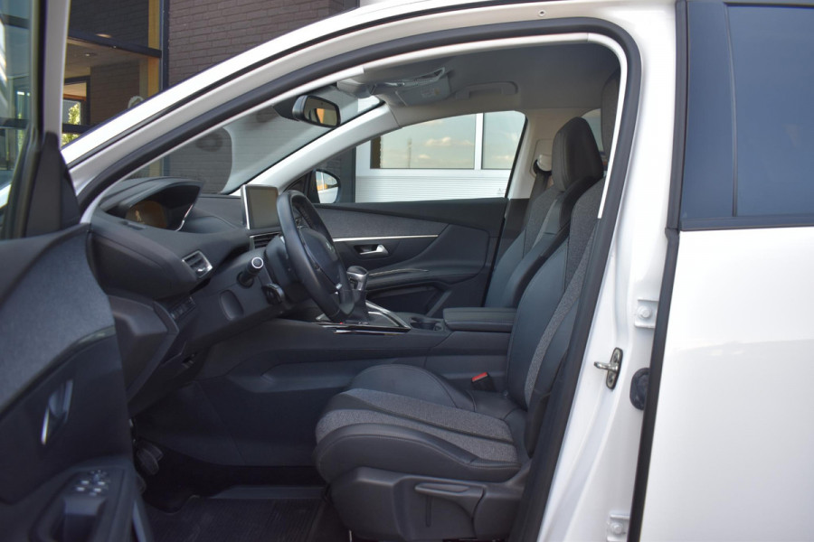 Peugeot 3008 1.2 PureTech 130PK Allure | Carplay | Camera | 19 inch. | Incl. garantie
