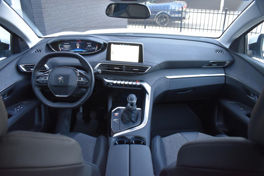 Peugeot 3008 1.2 PureTech 130PK Allure | Carplay | Camera | 19 inch. | Incl. garantie