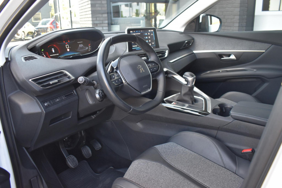 Peugeot 3008 1.2 PureTech 130PK Allure | Carplay | Camera | 19 inch. | Incl. garantie