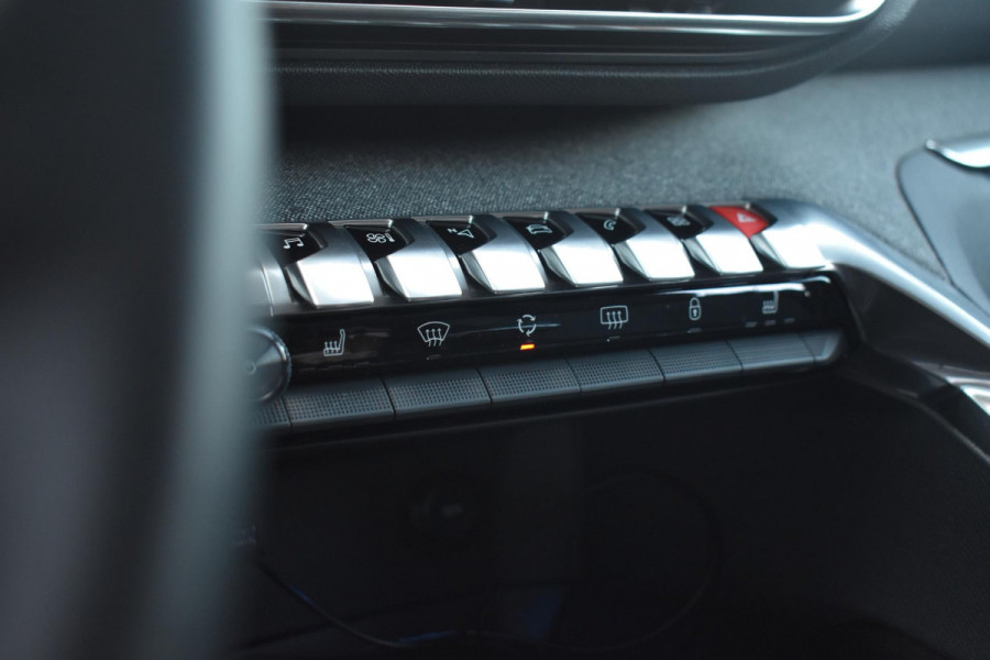 Peugeot 3008 1.2 PureTech 130PK Allure | Carplay | Camera | 19 inch. | Incl. garantie
