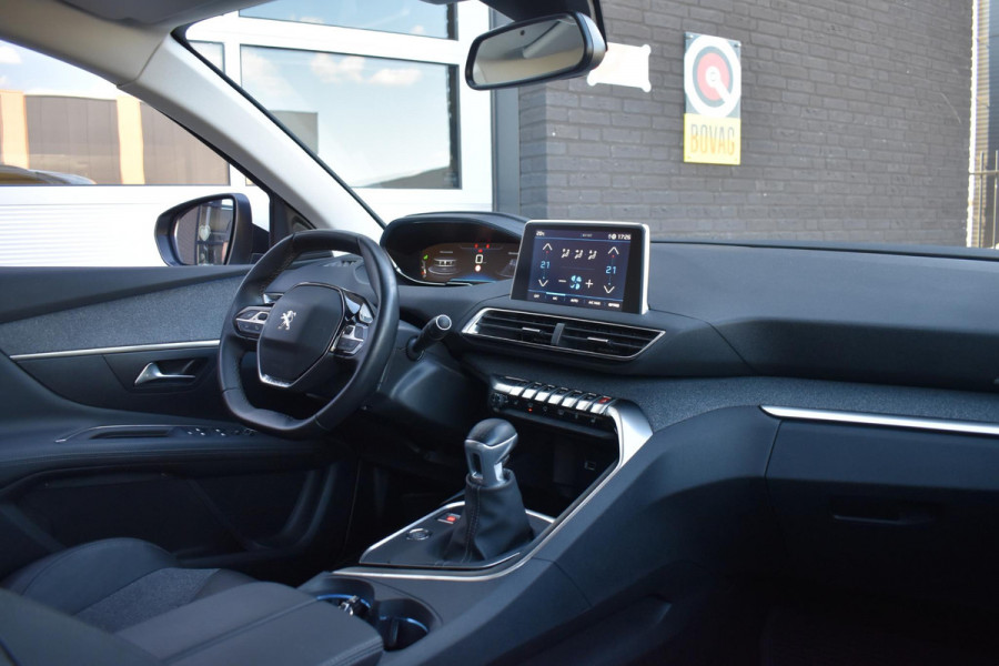 Peugeot 3008 1.2 PureTech 130PK Allure | Carplay | Camera | 19 inch. | Incl. garantie