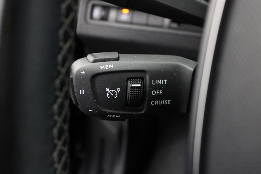 Peugeot 5008 1.2 PureTech Allure Pack |Camera|Navi|