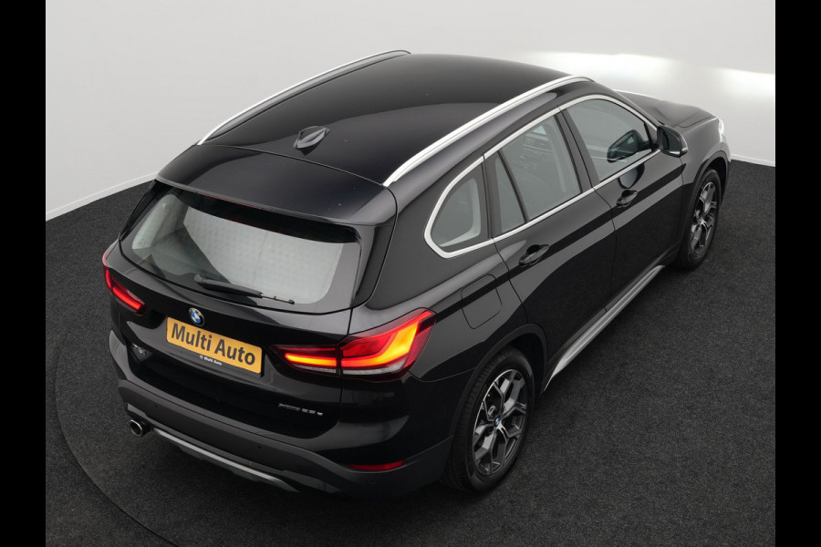 BMW X1 xDrive25e X Line Plug In Hybrid 221pk Dealer O.H. PHEV | Sportstoelen Verwarmd | Adaptive Cruise | Navigatie | Sfeerverlichting | Climate Control | DAB | LED Koplampen | L.M. 18" |