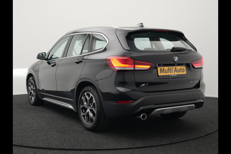 BMW X1 xDrive25e X Line Plug In Hybrid 221pk Dealer O.H. PHEV | Sportstoelen Verwarmd | Adaptive Cruise | Navigatie | Sfeerverlichting | Climate Control | DAB | LED Koplampen | L.M. 18" |