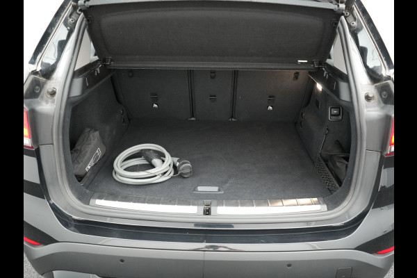 BMW X1 xDrive25e X Line Plug In Hybrid 221pk Dealer O.H. PHEV | Sportstoelen Verwarmd | Adaptive Cruise | Navigatie | Sfeerverlichting | Climate Control | DAB | LED Koplampen | L.M. 18" |