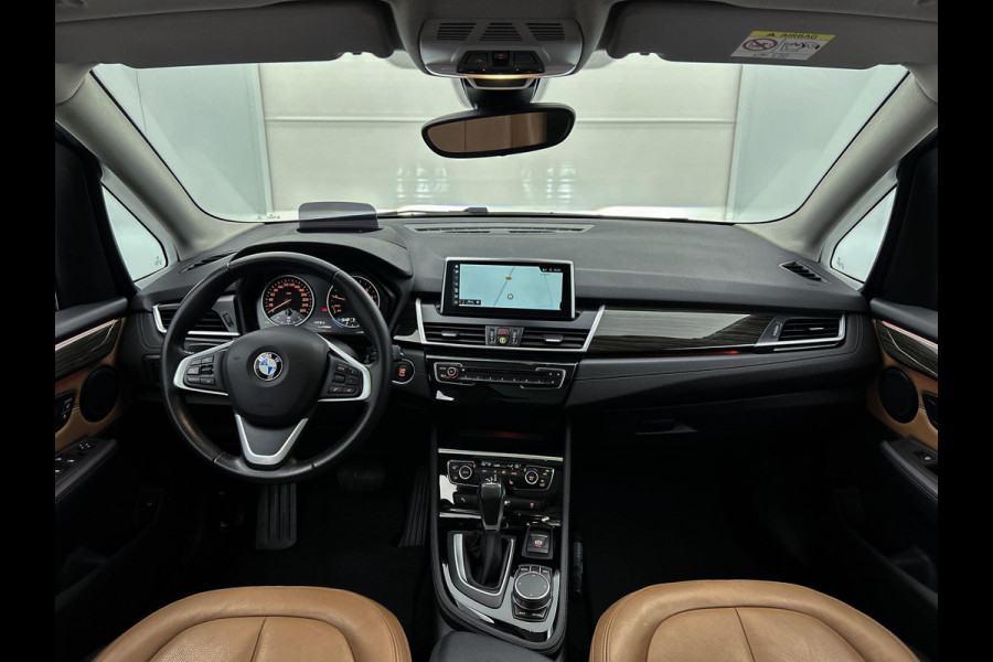 BMW 2 Serie Active Tourer 218i High Executive Automaat (PANORAMADAK, STOELVERWARMING, HEAD-UP, CAMERA, DEALER ONDERHOUDEN)