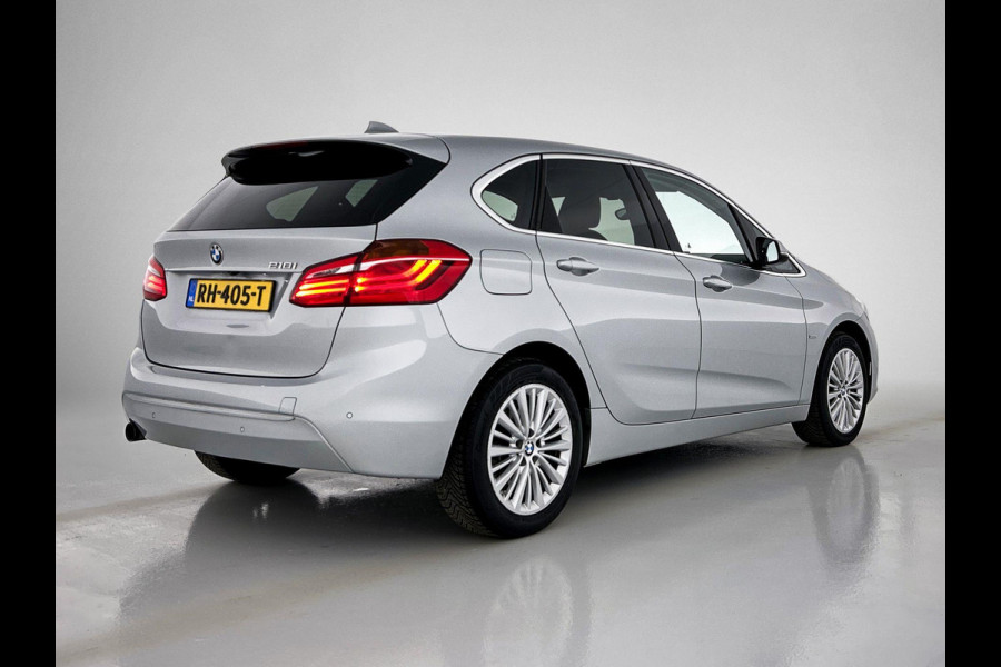 BMW 2 Serie Active Tourer 218i High Executive Automaat (PANORAMADAK, STOELVERWARMING, HEAD-UP, CAMERA, DEALER ONDERHOUDEN)