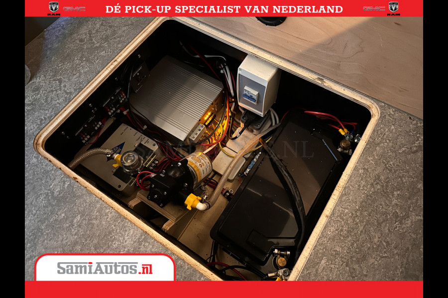 Dodge Ram 1500 CAMPER / AFZET UNIT | SHOWROOM MODEL | 4 PERSOONS | AIRCO | ZONNEPANEEL | VERWARMING | DOUCHE | WC | LUIFEL | 4 SLAAP PLAATSEN | Let Op: Investeer in deze unieke afzetunit camper en verdien direct!
