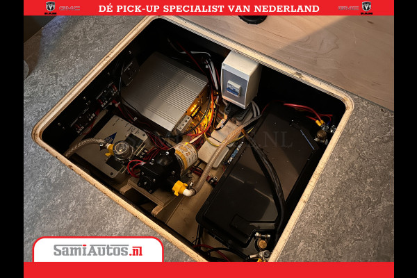 Dodge Ram 1500 CAMPER / AFZET UNIT | SHOWROOM MODEL | 4 PERSOONS | AIRCO | ZONNEPANEEL | VERWARMING | DOUCHE | WC | LUIFEL | 4 SLAAP PLAATSEN | Let Op: Investeer in deze unieke afzetunit camper en verdien direct!