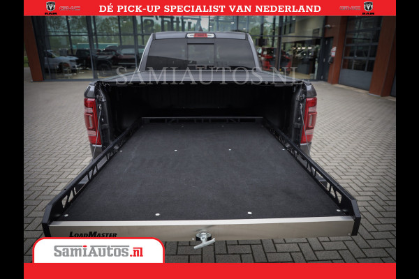Dodge Ram 1500 SPORT | BOM VOL | 402PK HEMI 5,7 V8 | LUCHTVERING | BED SLIDE | PANO | ADAPTIVE CRUISE | 360 CAMERA | EN VEEL MEER | DUBBELE CABINE | 5 PERSOONS | LAGE KM STAND | GRANITE |