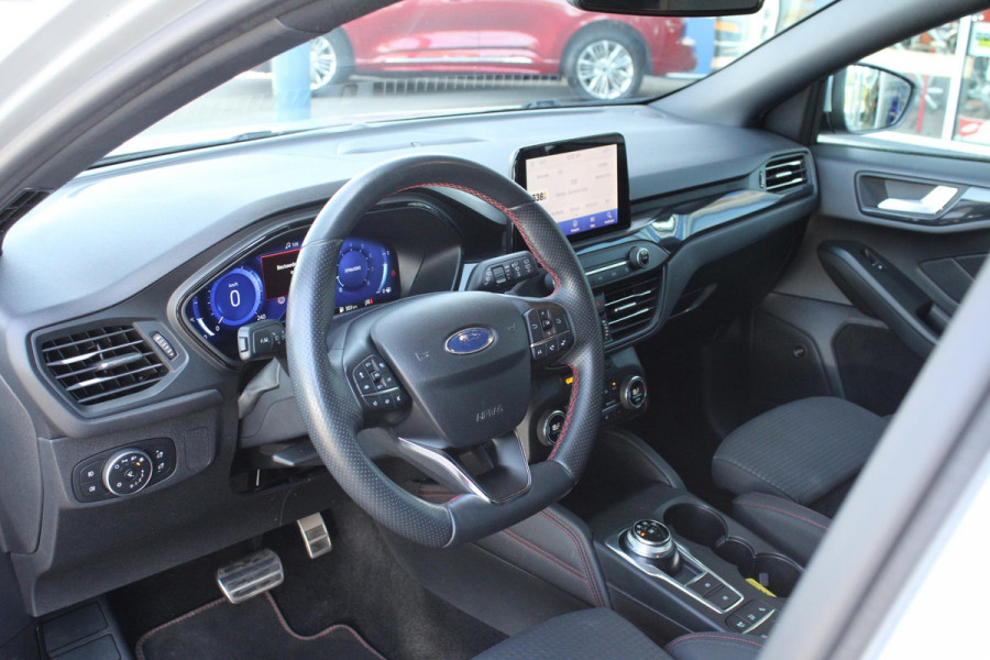 Ford Focus 1.5 EcoBoost ST Line X Business | Full LED | Trekhaak | Winterpack | Cruise Control | Climate Control | Navigatie | B&O Audio |