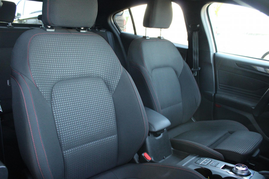 Ford Focus 1.5 EcoBoost ST Line X Business | Full LED | Trekhaak | Winterpack | Cruise Control | Climate Control | Navigatie | B&O Audio |