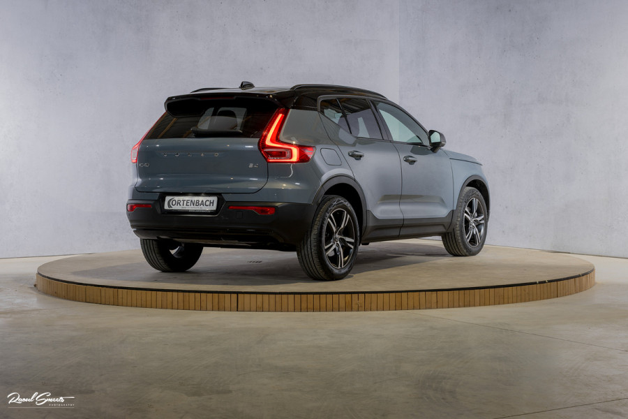 Volvo XC40 2.0 B4 R-Design | Memory | Cruise control | 360 camera | Apple carplay |