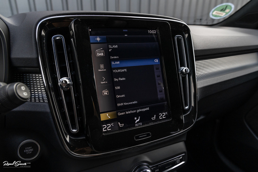 Volvo XC40 2.0 B4 R-Design | Memory | Cruise control | 360 camera | Apple carplay |