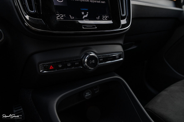 Volvo XC40 2.0 B4 R-Design | Memory | Cruise control | 360 camera | Apple carplay |