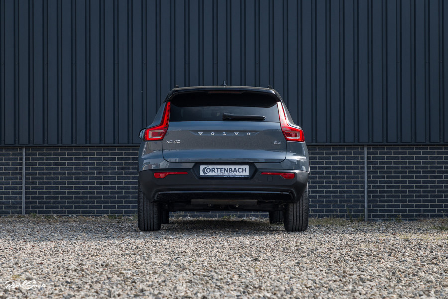 Volvo XC40 2.0 B4 R-Design | Memory | Cruise control | 360 camera | Apple carplay |