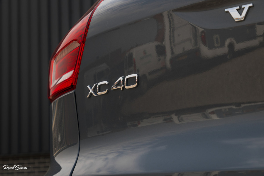 Volvo XC40 2.0 B4 R-Design | Memory | Cruise control | 360 camera | Apple carplay |