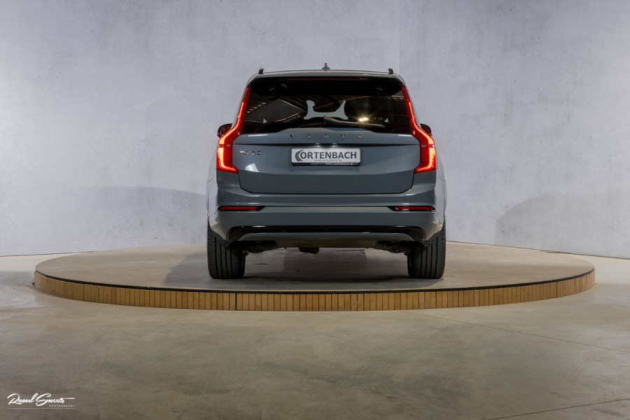 Volvo XC90 2.0 T8 Recharge AWD Plus Dark | Long Range | Zwenkbare trekhaak | Panorama dak | Adaptieve cruise | Harman Kardon | Memory |