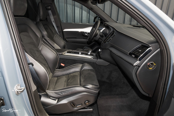 Volvo XC90 2.0 T8 Recharge AWD Plus Dark | Long Range | Zwenkbare trekhaak | Panorama dak | Adaptieve cruise | Harman Kardon | Memory |