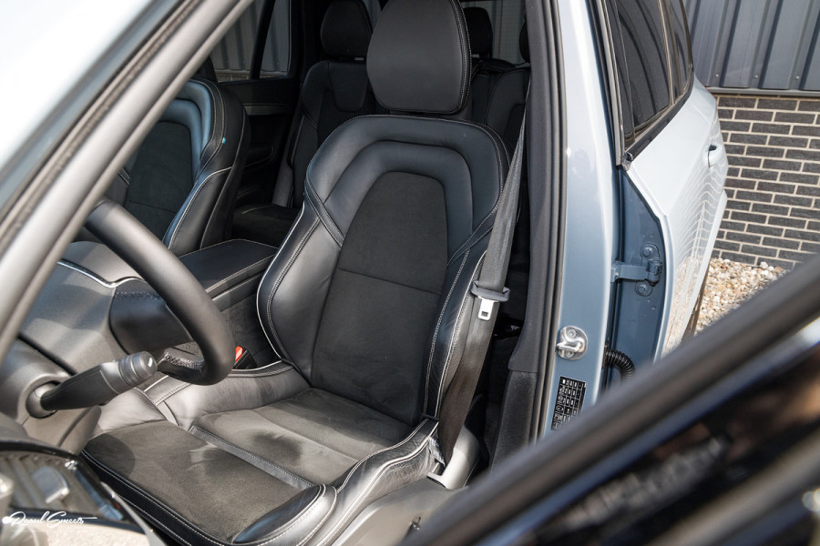 Volvo XC90 2.0 T8 Recharge AWD Plus Dark | Long Range | Zwenkbare trekhaak | Panorama dak | Adaptieve cruise | Harman Kardon | Memory |