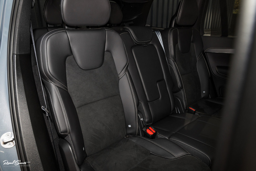 Volvo XC90 2.0 T8 Recharge AWD Plus Dark | Long Range | Zwenkbare trekhaak | Panorama dak | Adaptieve cruise | Harman Kardon | Memory |