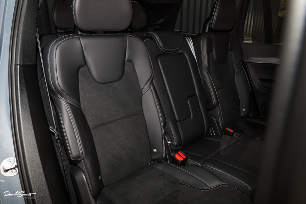 Volvo XC90 2.0 T8 Recharge AWD Plus Dark | Long Range | Zwenkbare trekhaak | Panorama dak | Adaptieve cruise | Harman Kardon | Memory |