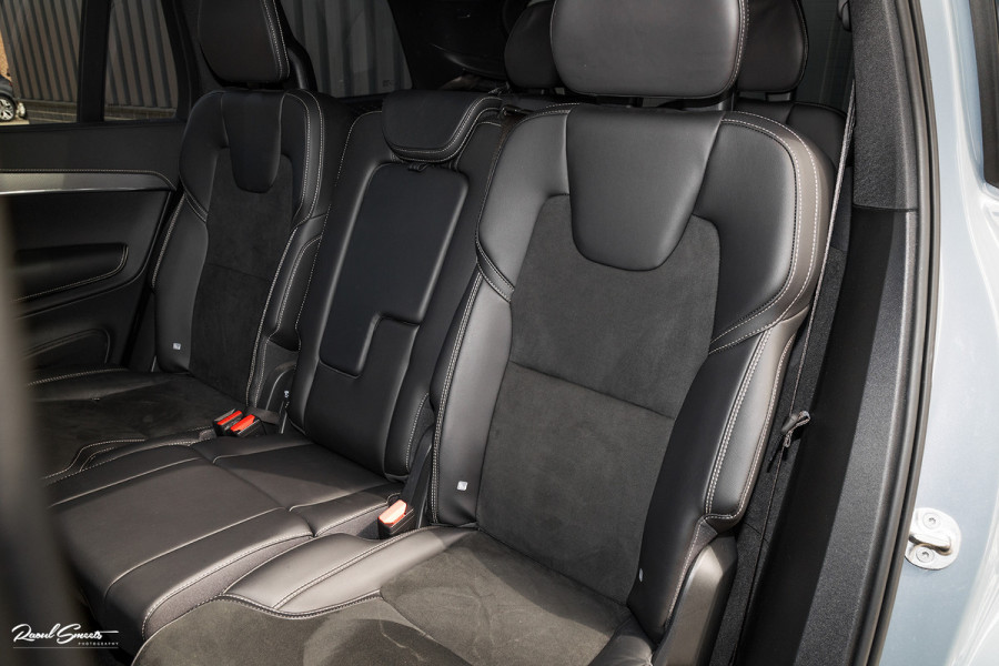 Volvo XC90 2.0 T8 Recharge AWD Plus Dark | Long Range | Zwenkbare trekhaak | Panorama dak | Adaptieve cruise | Harman Kardon | Memory |