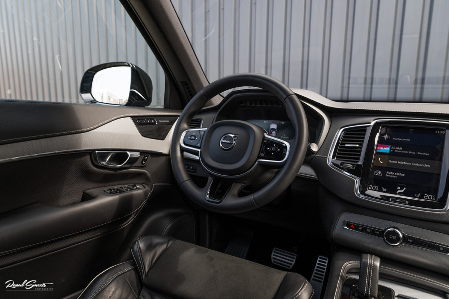 Volvo XC90 2.0 T8 Recharge AWD Plus Dark | Long Range | Zwenkbare trekhaak | Panorama dak | Adaptieve cruise | Harman Kardon | Memory |