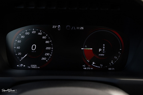 Volvo XC90 2.0 T8 Recharge AWD Plus Dark | Long Range | Zwenkbare trekhaak | Panorama dak | Adaptieve cruise | Harman Kardon | Memory |