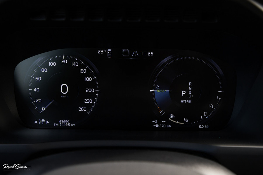 Volvo XC90 2.0 T8 Recharge AWD Plus Dark | Long Range | Zwenkbare trekhaak | Panorama dak | Adaptieve cruise | Harman Kardon | Memory |