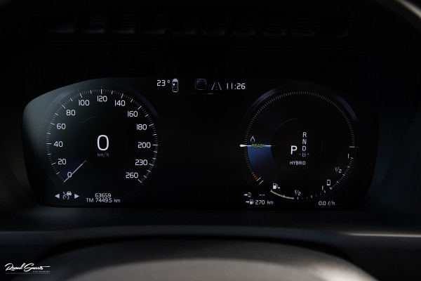 Volvo XC90 2.0 T8 Recharge AWD Plus Dark | Long Range | Zwenkbare trekhaak | Panorama dak | Adaptieve cruise | Harman Kardon | Memory |