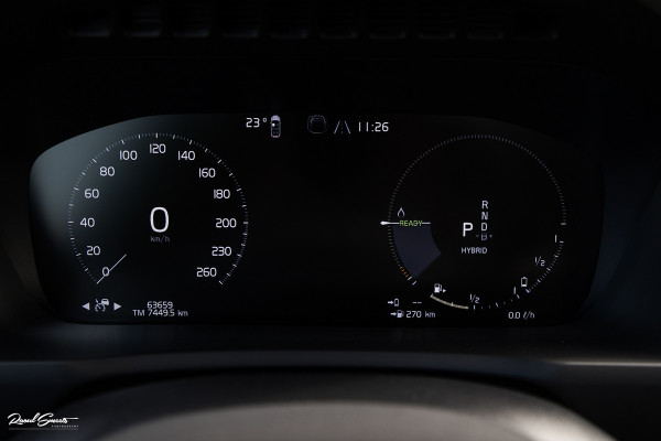 Volvo XC90 2.0 T8 Recharge AWD Plus Dark | Long Range | Zwenkbare trekhaak | Panorama dak | Adaptieve cruise | Harman Kardon | Memory |