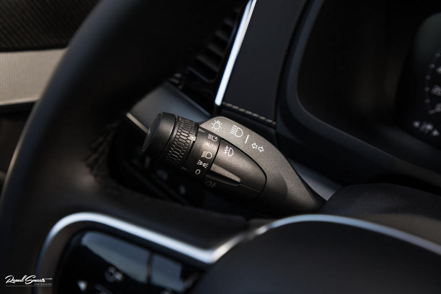 Volvo XC90 2.0 T8 Recharge AWD Plus Dark | Long Range | Zwenkbare trekhaak | Panorama dak | Adaptieve cruise | Harman Kardon | Memory |