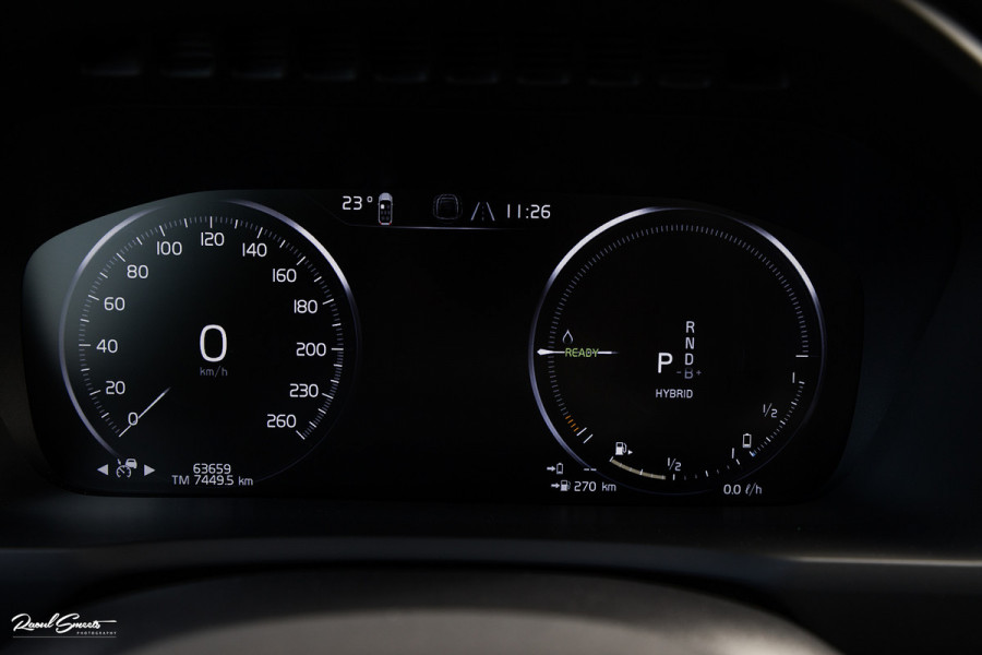 Volvo XC90 2.0 T8 Recharge AWD Plus Dark | Long Range | Zwenkbare trekhaak | Panorama dak | Adaptieve cruise | Harman Kardon | Memory |