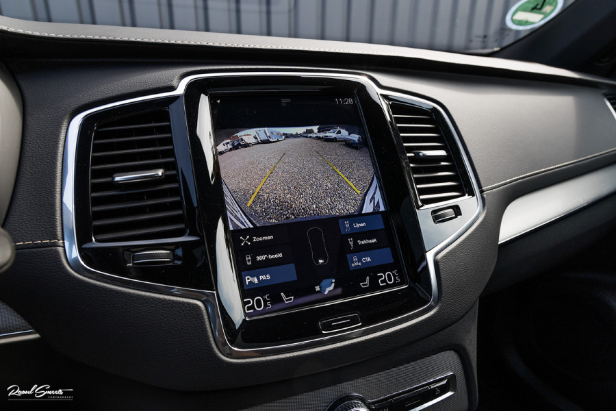Volvo XC90 2.0 T8 Recharge AWD Plus Dark | Long Range | Zwenkbare trekhaak | Panorama dak | Adaptieve cruise | Harman Kardon | Memory |