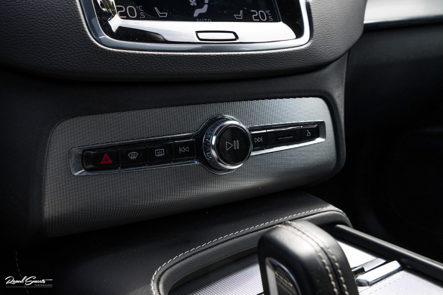 Volvo XC90 2.0 T8 Recharge AWD Plus Dark | Long Range | Zwenkbare trekhaak | Panorama dak | Adaptieve cruise | Harman Kardon | Memory |