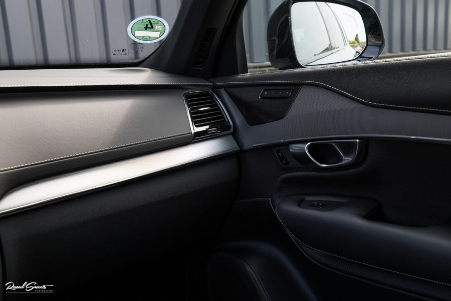 Volvo XC90 2.0 T8 Recharge AWD Plus Dark | Long Range | Zwenkbare trekhaak | Panorama dak | Adaptieve cruise | Harman Kardon | Memory |