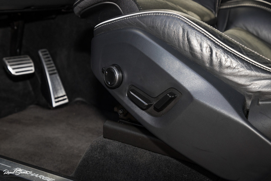Volvo XC90 2.0 T8 Recharge AWD Plus Dark | Long Range | Zwenkbare trekhaak | Panorama dak | Adaptieve cruise | Harman Kardon | Memory |
