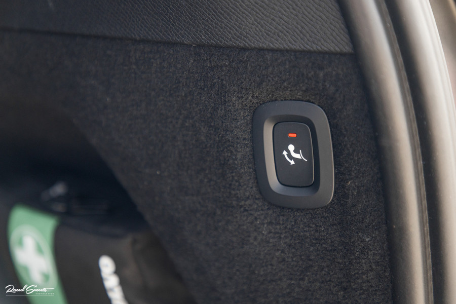 Volvo XC90 2.0 T8 Recharge AWD Plus Dark | Long Range | Zwenkbare trekhaak | Panorama dak | Adaptieve cruise | Harman Kardon | Memory |