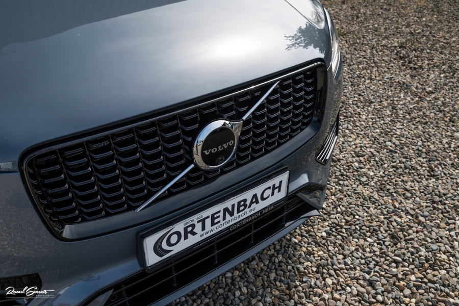 Volvo XC90 2.0 T8 Recharge AWD Plus Dark | Long Range | Zwenkbare trekhaak | Panorama dak | Adaptieve cruise | Harman Kardon | Memory |