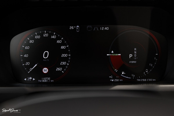Volvo XC90 2.0 T8 Recharge AWD Plus Bright | Long Range | Zwenkbare trekhaak | Panorama dak | Harman Kardon | Adaptieve cruise | Memory |